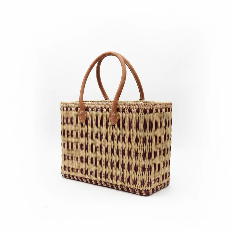 Bolso Capazo de Mimbre con Patrón Granate y Asas de Cuero | Cesta Artesanal Marroquí