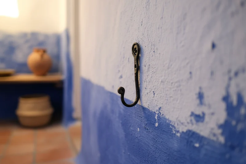 Colgador Hierro Forjado Artesanal "Tarifa" – Gancho Simple Marroquí