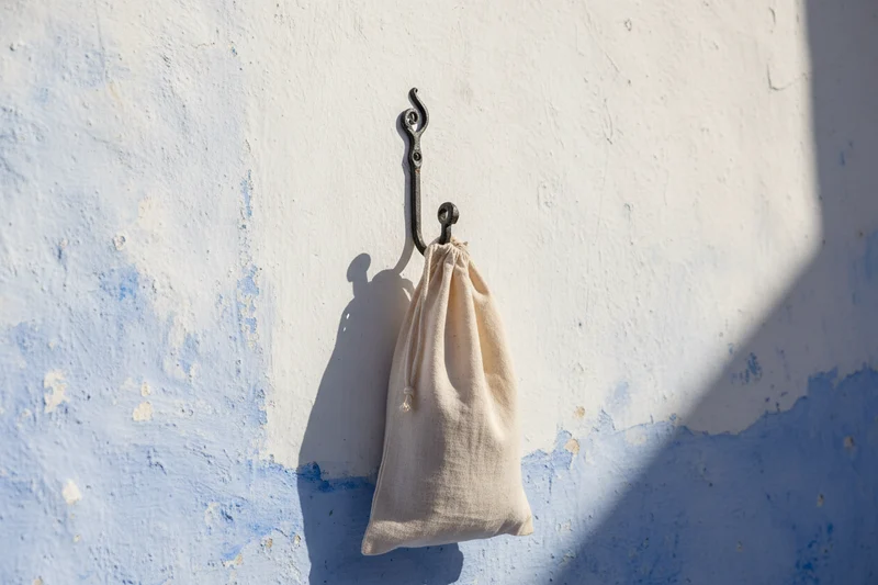 Colgador Hierro Forjado Artesanal "Almería" – Gancho Simple Marroquí