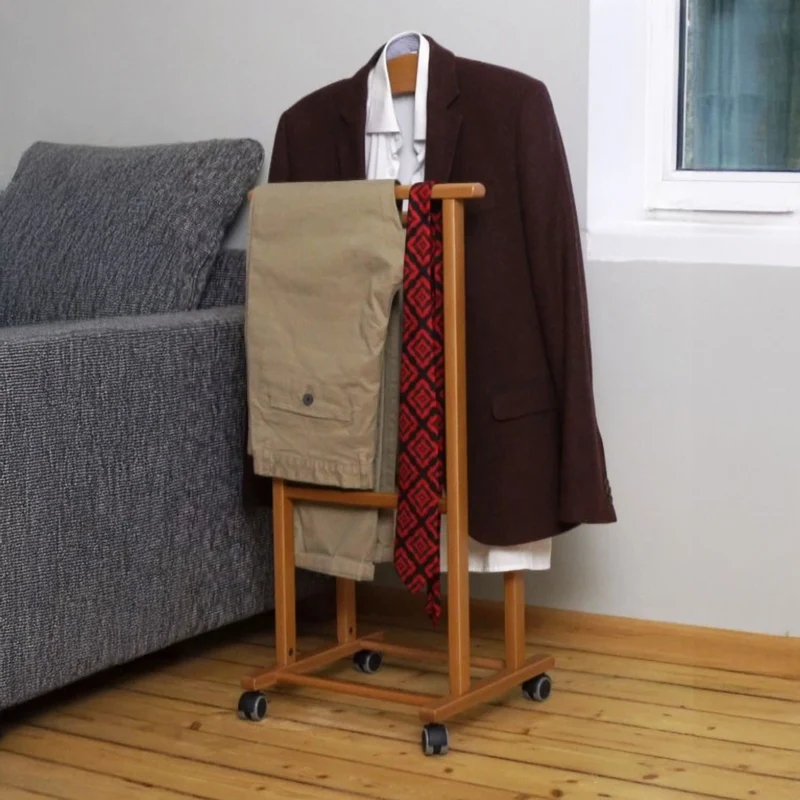 ARIT ATRI - Galán de Noche, con Ruedas, Madera de Haya, Made in Italy, Perchero Pie para Trajes, Soporte para Pantalones, Color Cerezo
