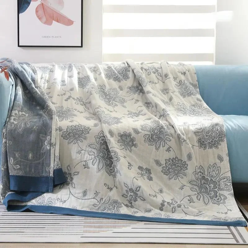 Cozy soft fresh floral blanket for sofa and bed