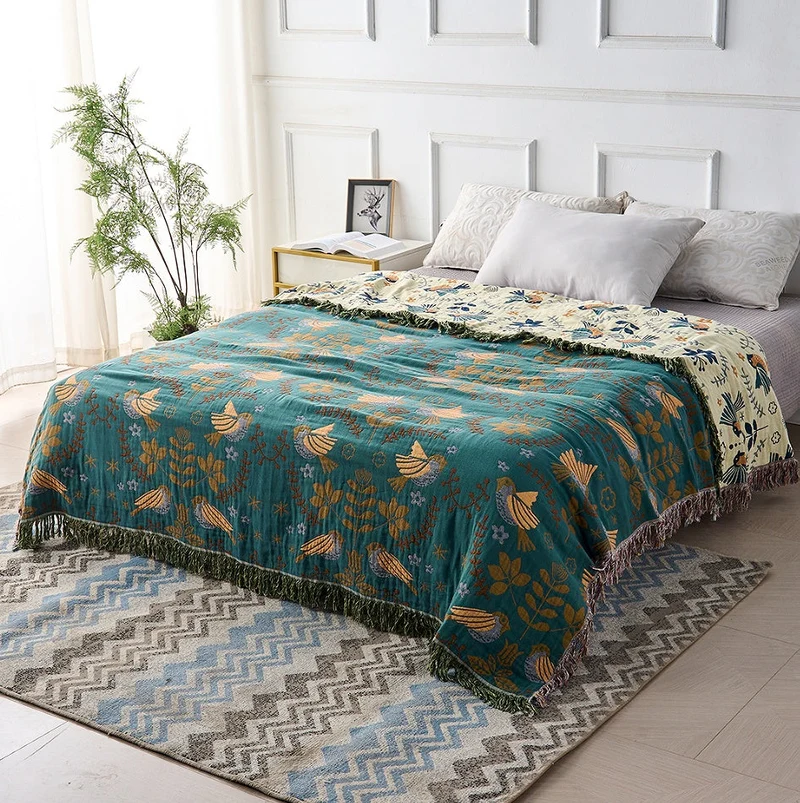 Soft and reversible Scandinavian-style blanket