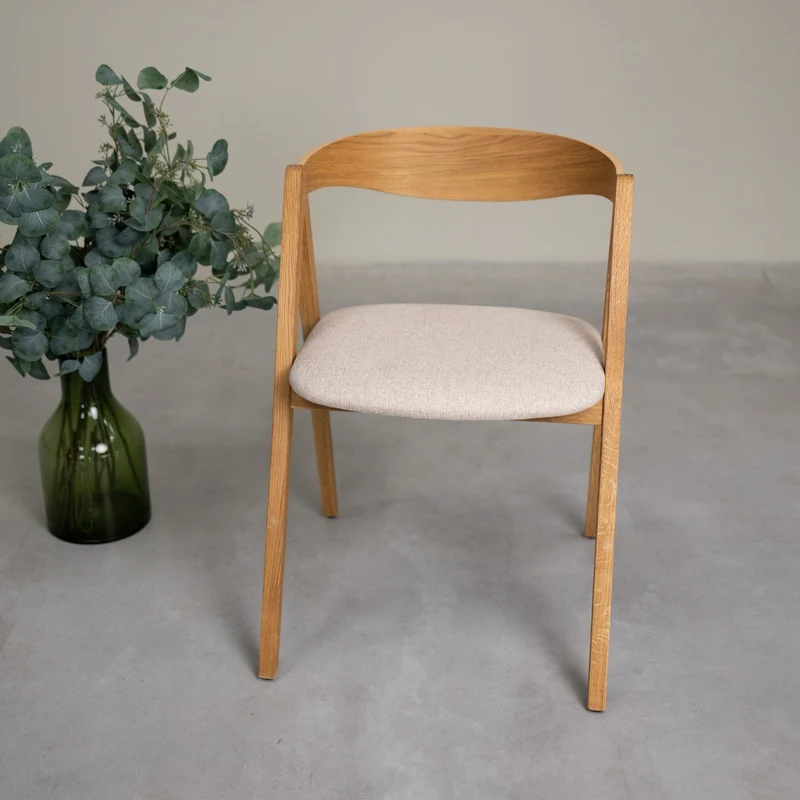 Pack de 2 o 4 Sillas de Comedor de Madera Maciza de Roble Oscar, tapizado | NordicStory
