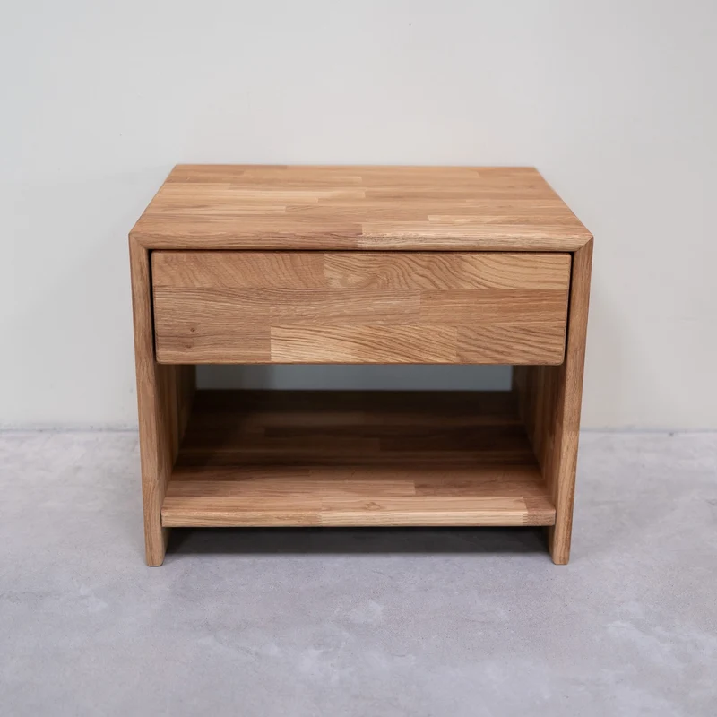 Mesita de noche de madera maciza de roble Judith | NordicStory