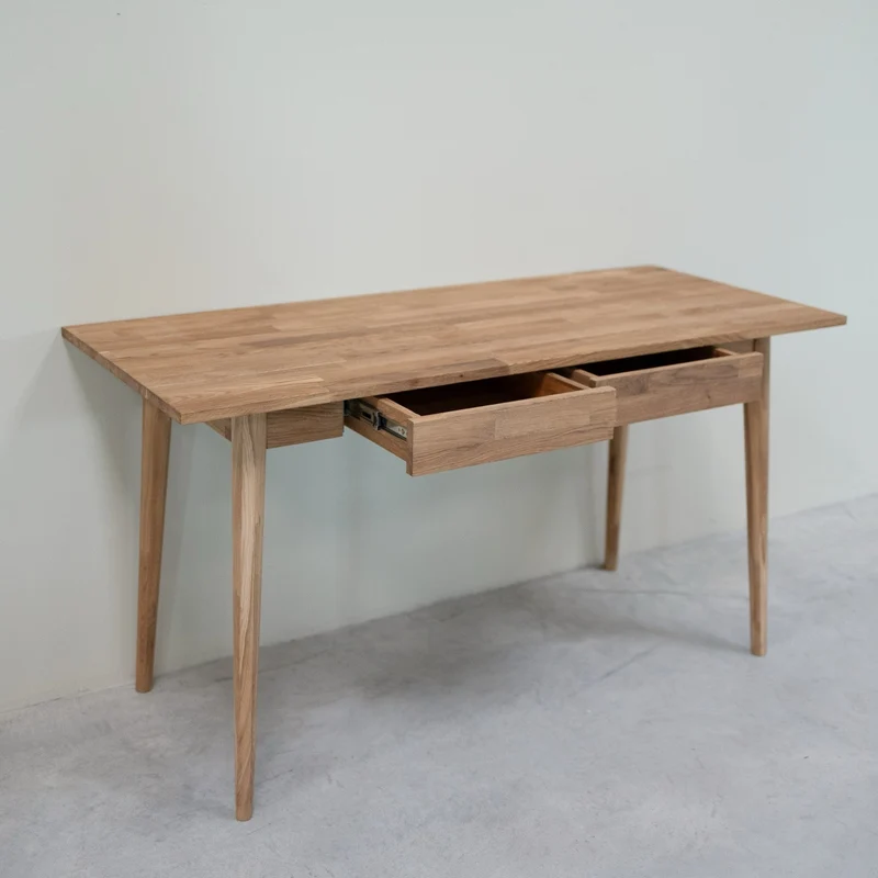 Mesa escritorio de madera maciza de roble Escandi | NordicStory