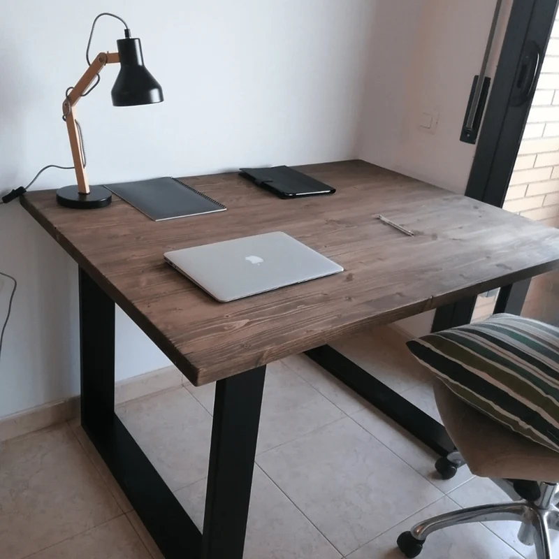Escritorio Jalo de Madera Maciza