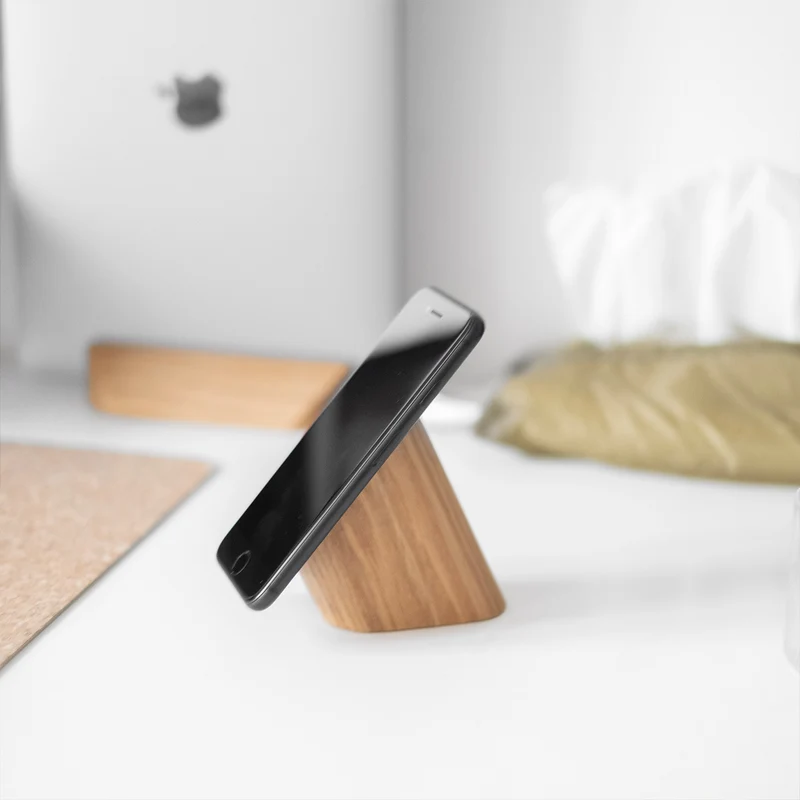 Risco Floating Smartphone Stand · Oak