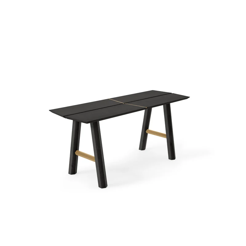 Savia Bench · Black & gold details