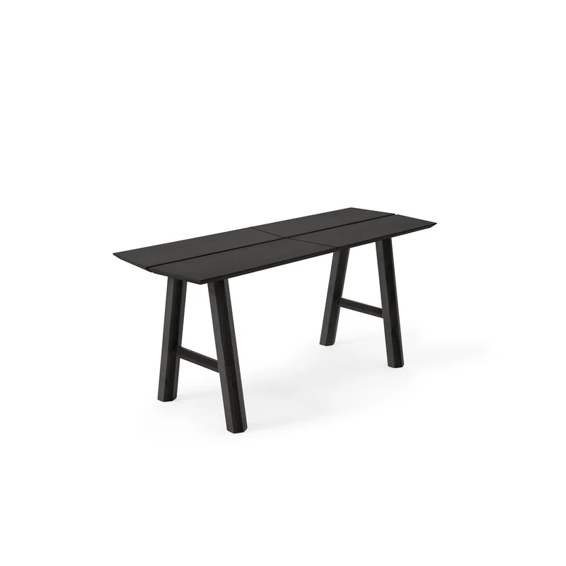 Savia Bench · Black & black details