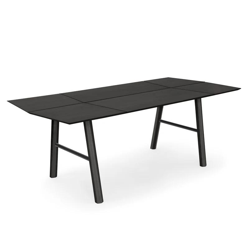 Savia Dining Table · Black & black details