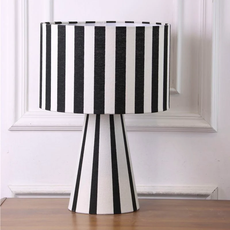 LAMPARA LINO RAYAS BLACK&WHITE